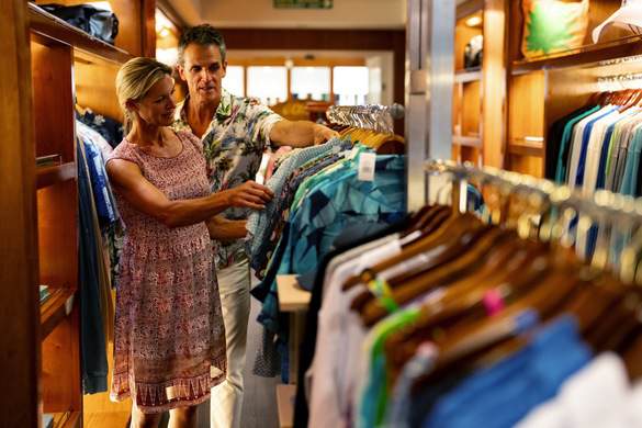 Paul Gauguin Cruises MS Paul Gauguin La Boutique 1 ©Paul Gauguin Cruises.jpg